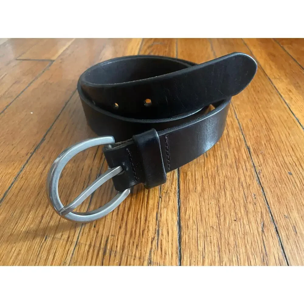 OLD NAVY Distressed Black Leather Belt Womens sz 32 (Runs small)